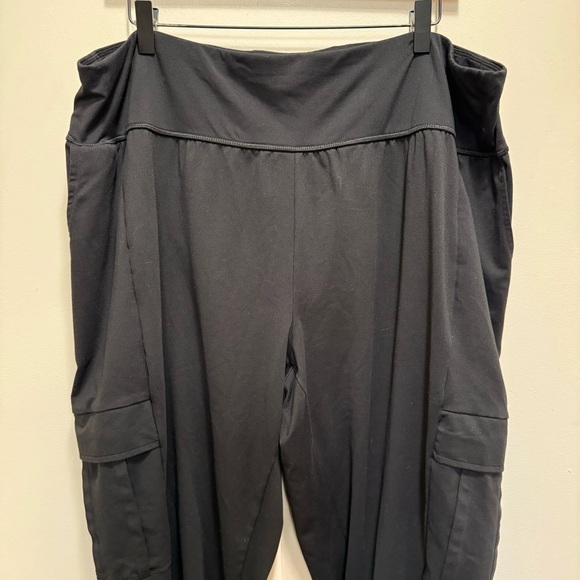 Pennington's Activezone Black Cargo Joggers Size 2X - Picture 3 of 10